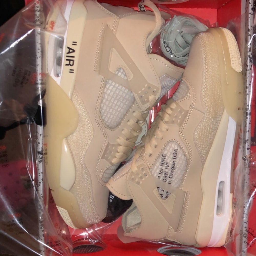 Jordan 4 Retro Off-White Sail